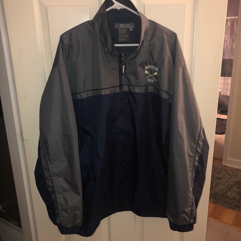 Men’s halfzip windbreaker jacket.